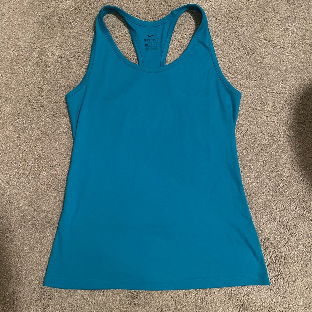 Nike workout tank top